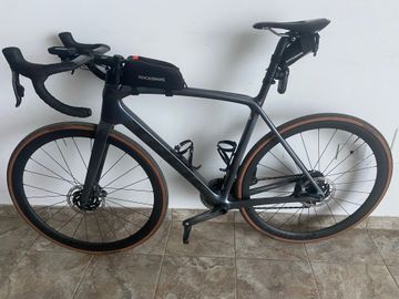 Trek Émonda SL 7 eTap 2023 2023 Road & Gravel usato