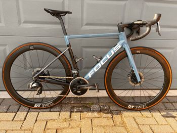 Used Focus Izalco SRAM Force eTap AXS 2021 Racefiets & gravel