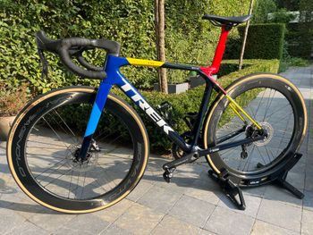 Used Trek Madone Campagnolo Super Record EPS 2026 Road & Gravel, Red — image 2 of 9