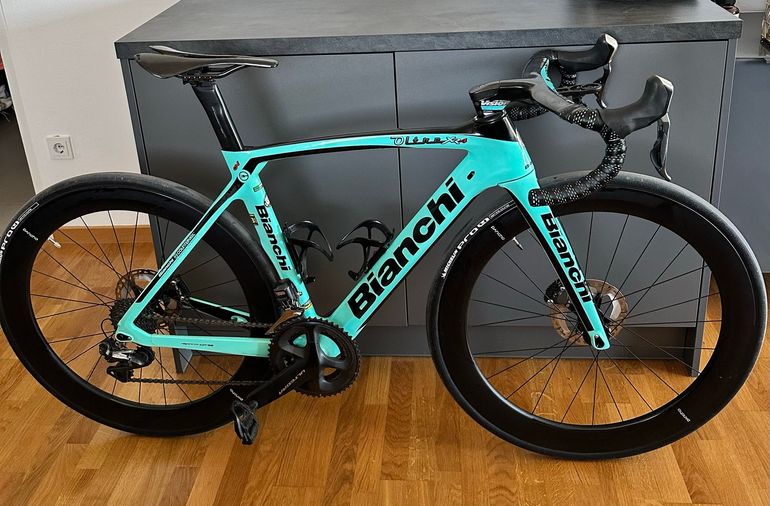 Used Bianchi Oltre XR4 Disc Ultegra Di2 2020 2020 Road & Gravel, Blue — image 9 of 14