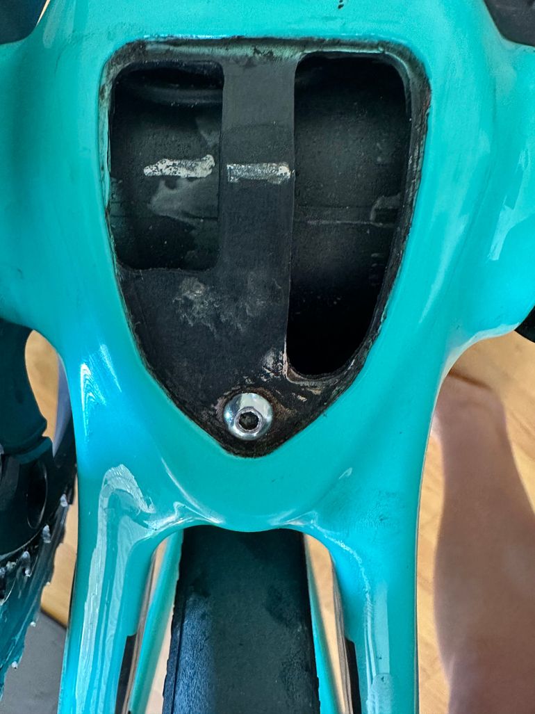 Used Bianchi Oltre XR4 Disc Ultegra Di2 2020 2020 Road & Gravel, Blue — image 7 of 14