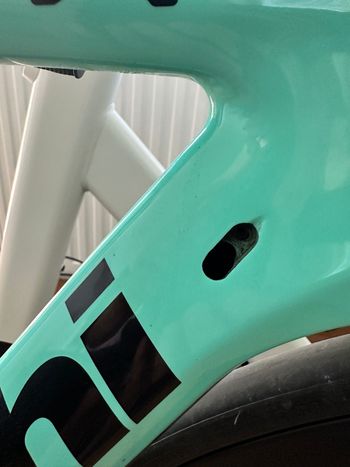 Used Bianchi Oltre XR4 Disc Ultegra Di2 2020 2020 Road & Gravel, Blue — image 6 of 14