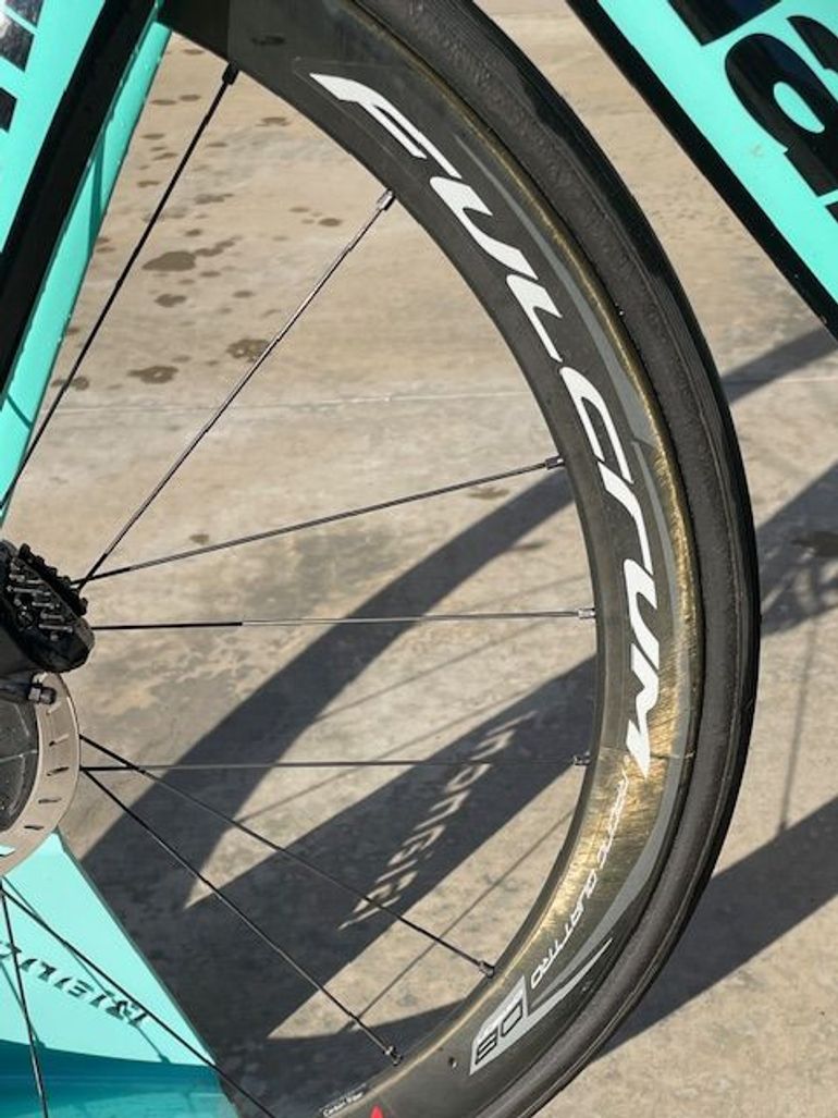 Used Bianchi E-Oltre Shimano Dura Ace Di2 2018 Road & Gravel — image 6 of 6