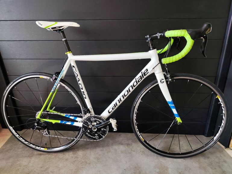 Used Cannondale Caad Shimano 105 2012 Road & Gravel, Weiß — image 1 of 10