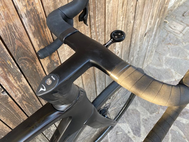 Used Pinarello DOGMA F12 RED ETAP AXS Disc 2022 2022 Road & Gravel, Nero — image 6 of 11