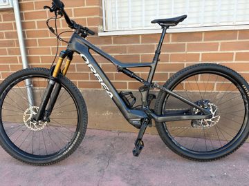 Tweedehands Orbea Rise SRAM X01 Eagle AXS 2023 Mountainbike — afbeelding 2 van 21