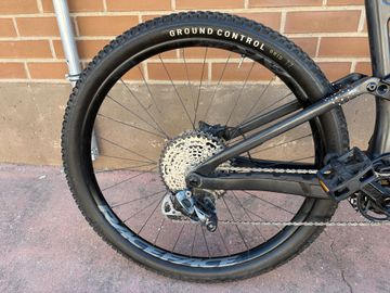 Tweedehands Orbea Rise SRAM X01 Eagle AXS 2023 Mountainbike — afbeelding 10 van 21