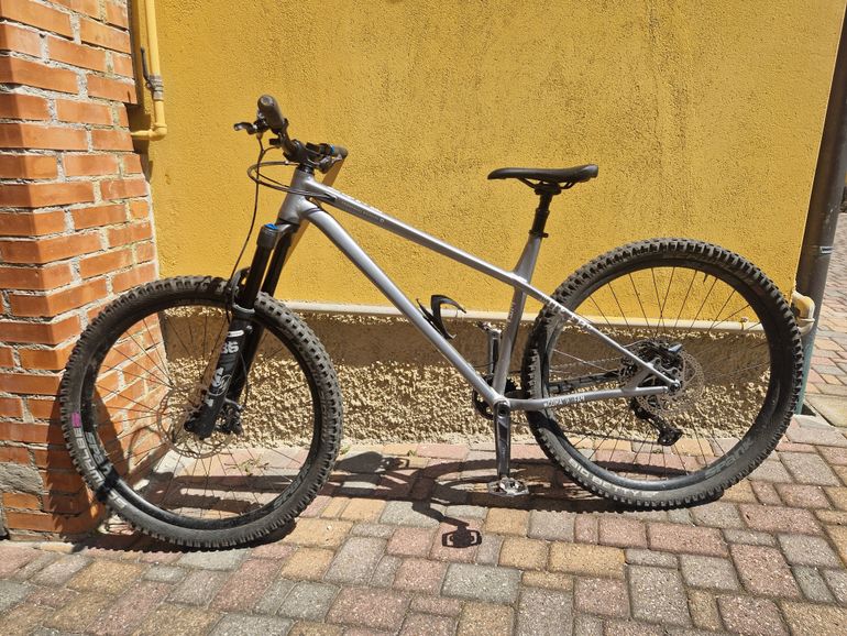 Used Commencal META HT AM RACE 29 2021 2021 Mountainbike — image 2 of 6
