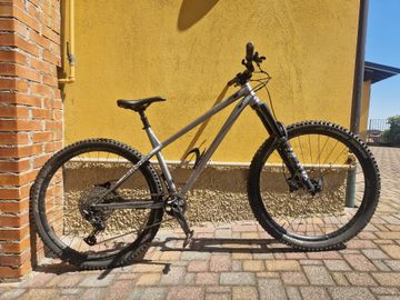 Używany Commencal META HT AM RACE 29 2021 2021 MTB