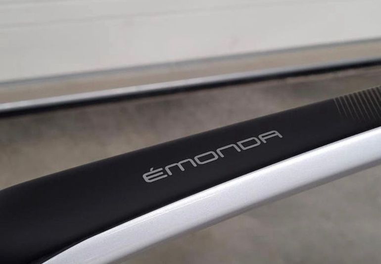 Used Trek Émonda SL 5 2023 2023 Road & Gravel, Grigio chiaro — image 2 of 9