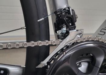 Used Trek Émonda SL 5 2023 2023 Road & Gravel, Grigio chiaro — image 5 of 9