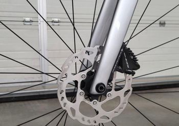 Used Trek Émonda SL 5 2023 2023 Road & Gravel, Grigio chiaro — image 8 of 9