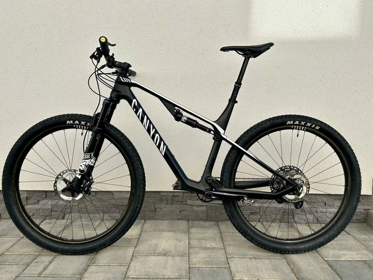 Used Canyon Lux CF 7 2022 2022 Mountainbike, Black, 29 — image 2 of 18