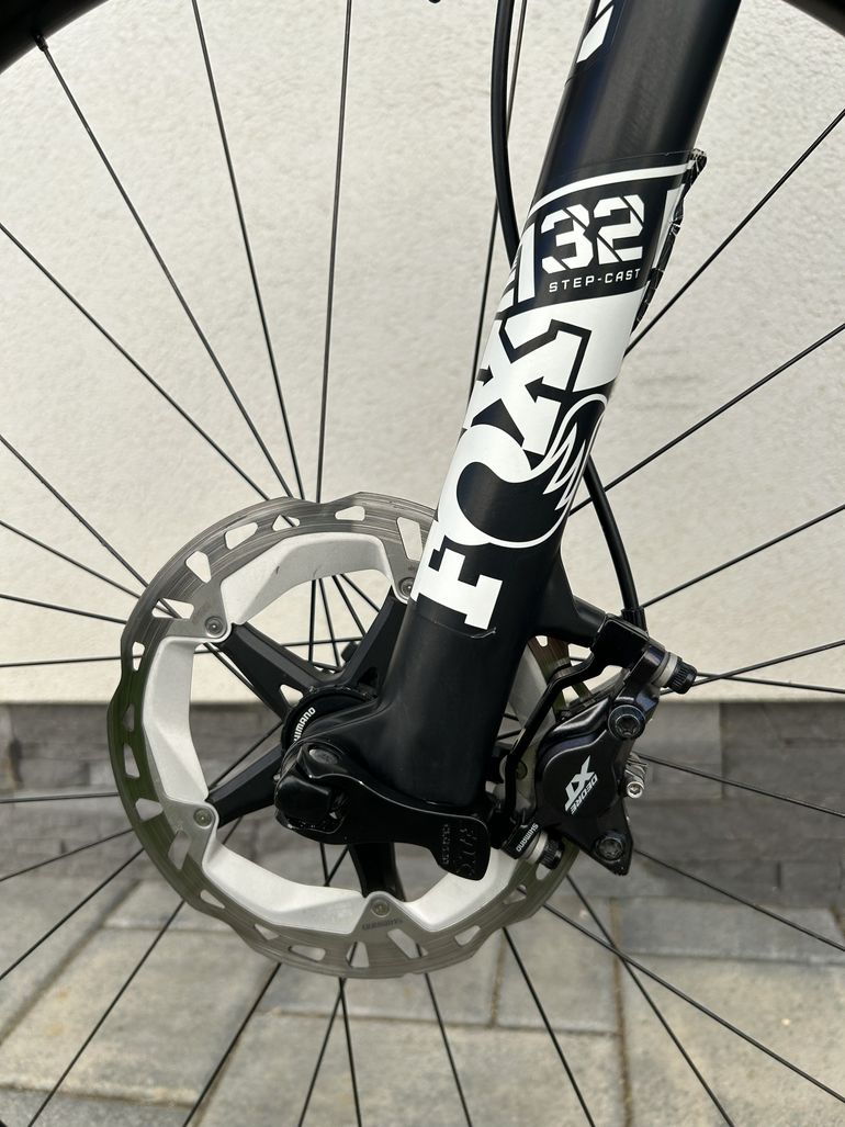Used Canyon Lux CF 7 2022 2022 Mountainbike, Black, 29 — image 10 of 18