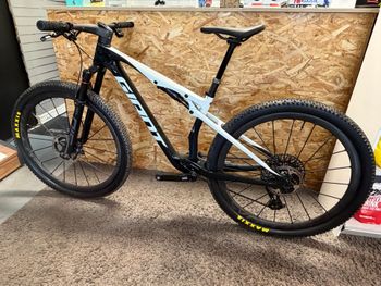 Used Giant Anthem Sram Eagle Transmission X0 2026 Mountainbike, Weiß — image 2 of 6