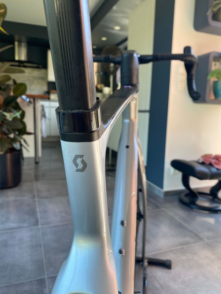 Used Scott Addict Eride 20 2021 Road & Gravel, Light Gray — image 5 of 6
