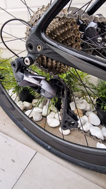 Used Specialized Roubaix Shimano Ultegra Di2 2017 Road & Gravel, Black — image 8 of 9