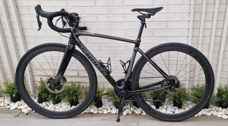 Used Specialized Roubaix Shimano Ultegra Di2 2017 Road & Gravel, Black — image 1 of 9