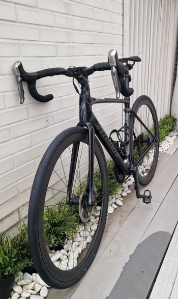 Used Specialized Roubaix Shimano Ultegra Di2 2017 Road & Gravel, Black — image 2 of 9