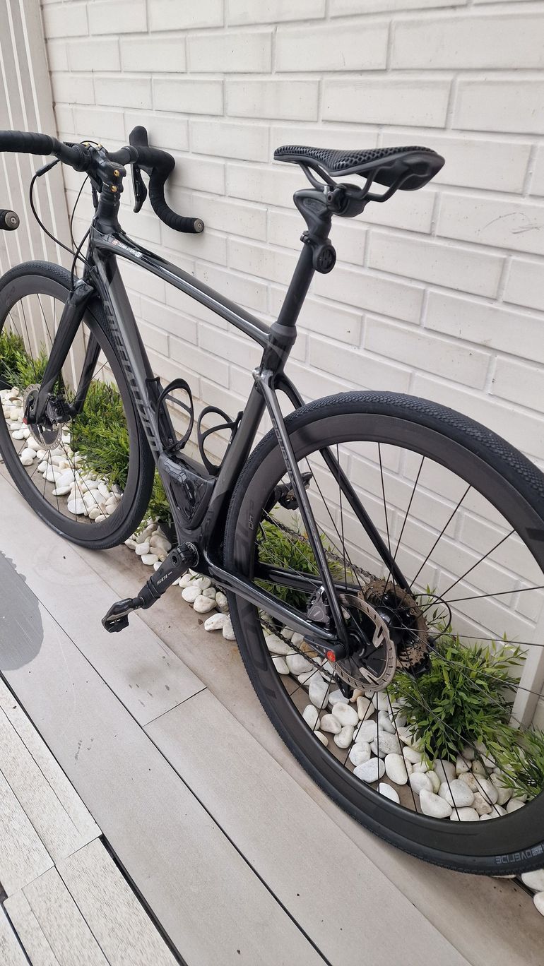 Used Specialized Roubaix Shimano Ultegra Di2 2017 Road & Gravel, Black — image 4 of 9
