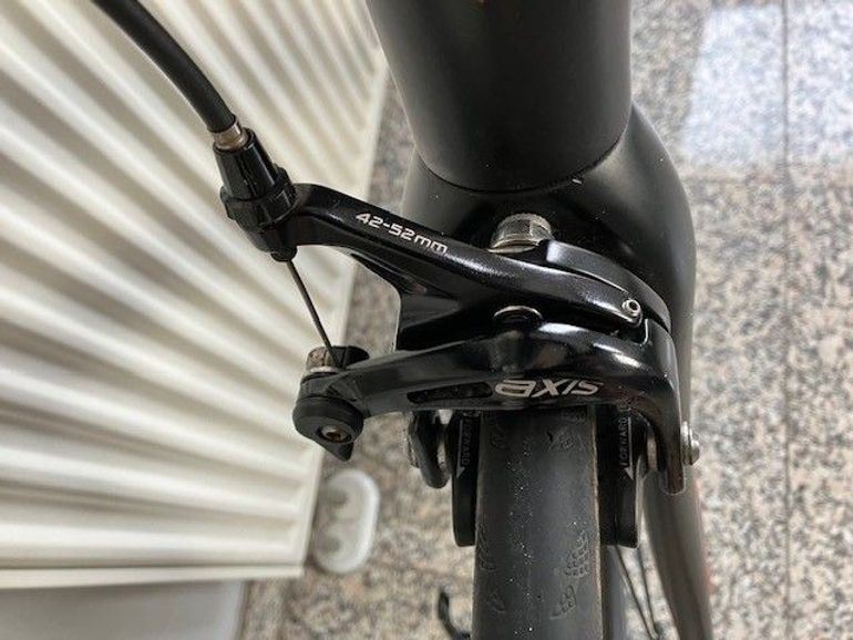 Used Specialized Roubaix SL4 Sport 2017 2017 Road & Gravel, Black — image 2 of 7