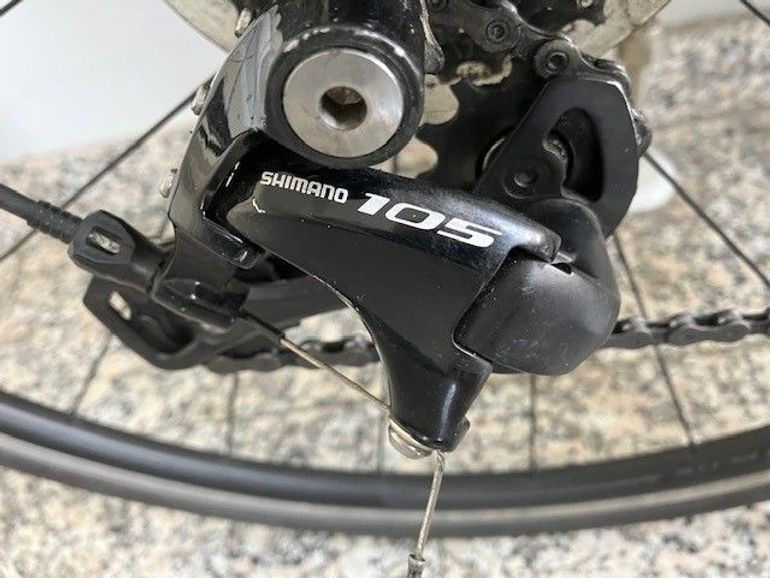 Used Specialized Roubaix SL4 Sport 2017 2017 Road & Gravel, Black — image 4 of 7