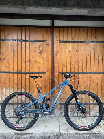Used Pivot SHADOWCAT Pro XT/XTR 2024 2024 Mountainbike, Blue — image 1 of 10
