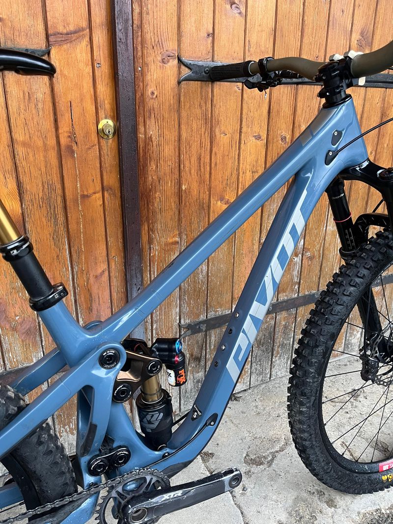 Used Pivot SHADOWCAT Pro XT/XTR 2024 2024 Mountainbike, Blue — image 9 of 10