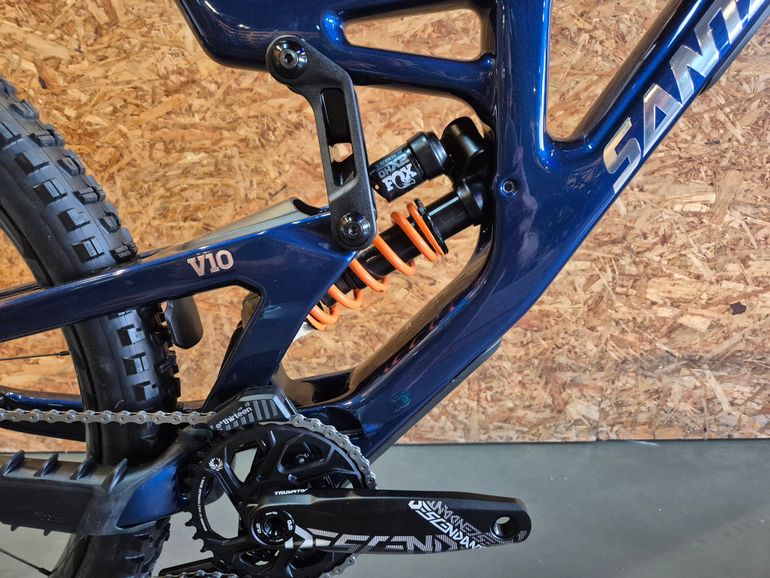 Used Santa Cruz V10 DH S / Carbon CC 2024 2024 Mountainbike, Blue, 27.5 — image 2 of 7