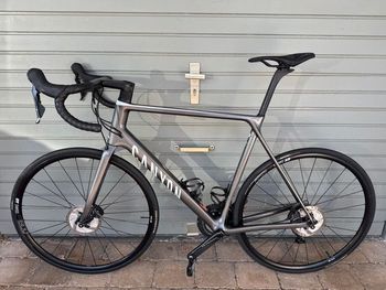 Used Canyon Ultimate CF SL Disc 8.0 2020 2020 Corsa & gravel
