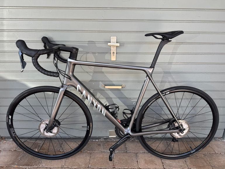 Used Canyon Ultimate CF SL Disc 8.0 2020 2020 Road & Gravel, Grigio chiaro — image 1 of 15