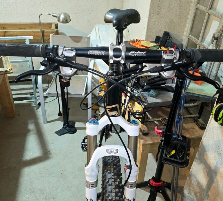 Used Scott Scale 30 2010 Mountainbike — image 4 of 8