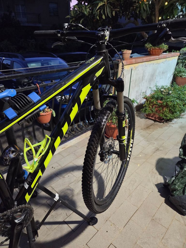 Used Scott Scale 980 2018 2018 Mountainbike, Verde — image 1 of 12