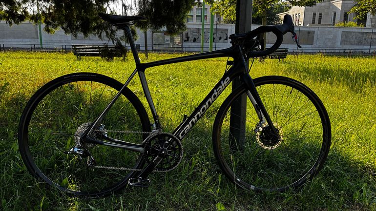 Used Cannondale Synapse Carbon Disc Sram Red 2018 Road & Gravel, Negro — image 16 of 24