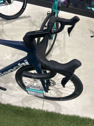 Brugt Bianchi Oltre Comp Ultegra Di2 2025 2025 Road & Gravel — billede 4 af 12
