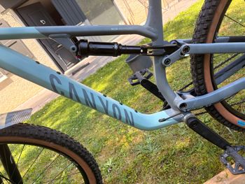 Used Canyon Neuron 6 2022 2022 Mountainbike — image 3 of 17