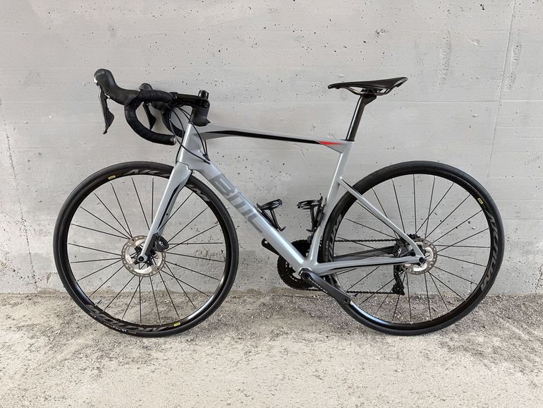 Used BMC Roadmachine 02 TWO 2019 2019 Road & Gravel — image 2 of 9