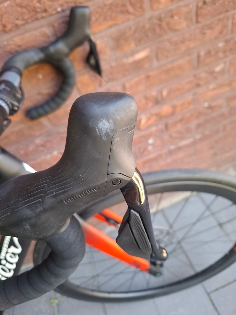 Used Wilier CENTO10 SL 2023 2023 Road & Gravel, Schwarz — image 4 of 5