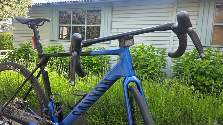Used Canyon Ultimate CF SL 8 Aero 2023 2023 Road & Gravel, Black — image 10 of 15