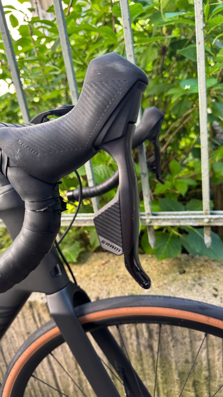 Used Canyon Endurace CF 7 eTap 2022 2022 Road & Gravel, Black — image 3 of 6