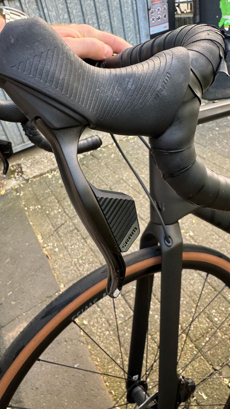 Used Canyon Endurace CF 7 eTap 2022 2022 Road & Gravel, Black — image 4 of 6