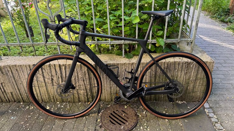 Used Canyon Endurace CF 7 eTap 2022 2022 Road & Gravel, Black — image 1 of 6