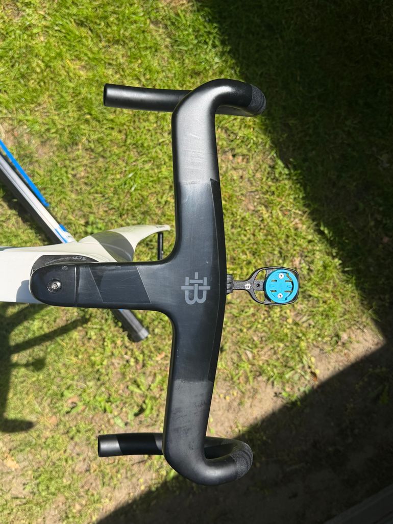 Used Factor OSTRO V.A.M. Disc Carbon 54cm Pearl White Chrome 2024 Frameset 2024 Road & Gravel — image 4 of 18