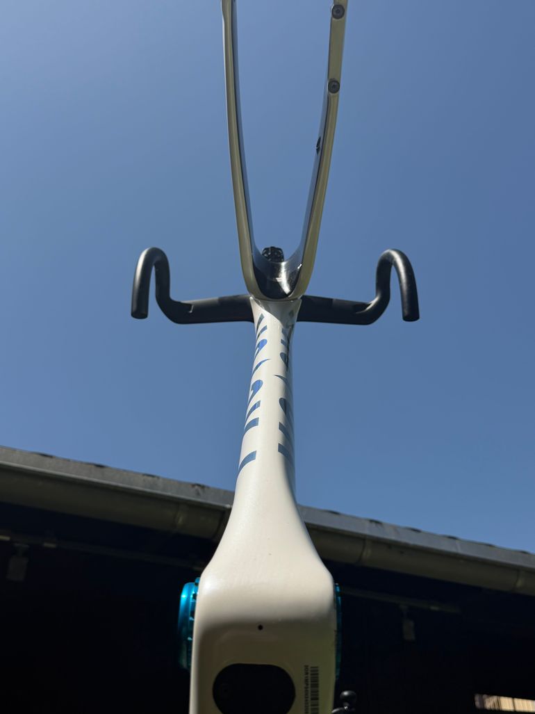 Used Factor OSTRO V.A.M. Disc Carbon 54cm Pearl White Chrome 2024 Frameset 2024 Road & Gravel — image 7 of 18
