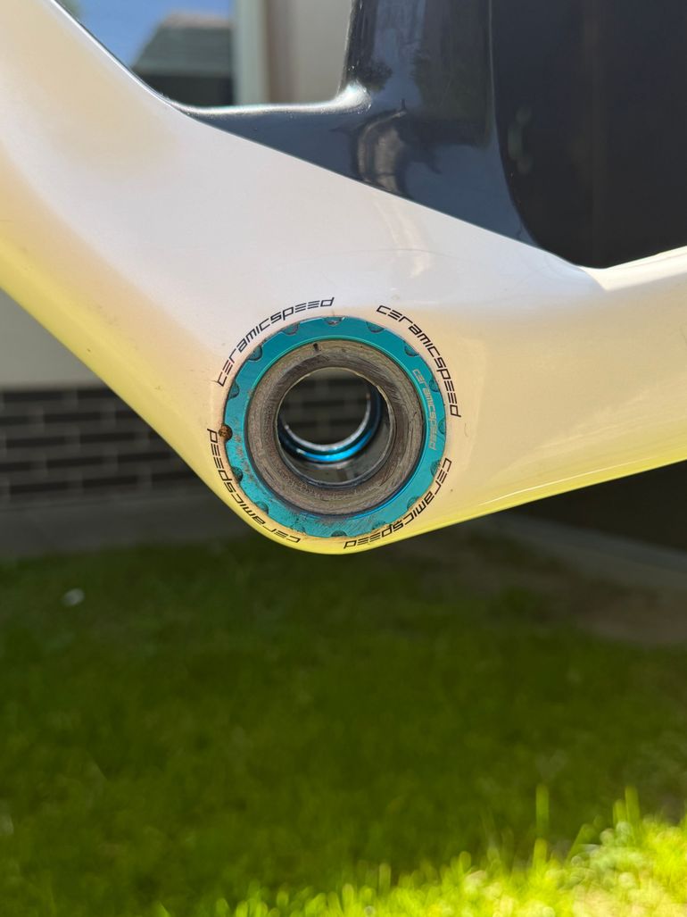 Used Factor OSTRO V.A.M. Disc Carbon 54cm Pearl White Chrome 2024 Frameset 2024 Road & Gravel — image 10 of 18