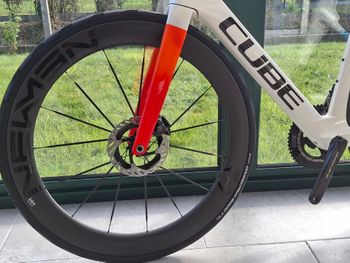 Used CUBE LITENING AERO C:68X, SLT 2025 2025 Road & Gravel, Blanco — image 5 of 5