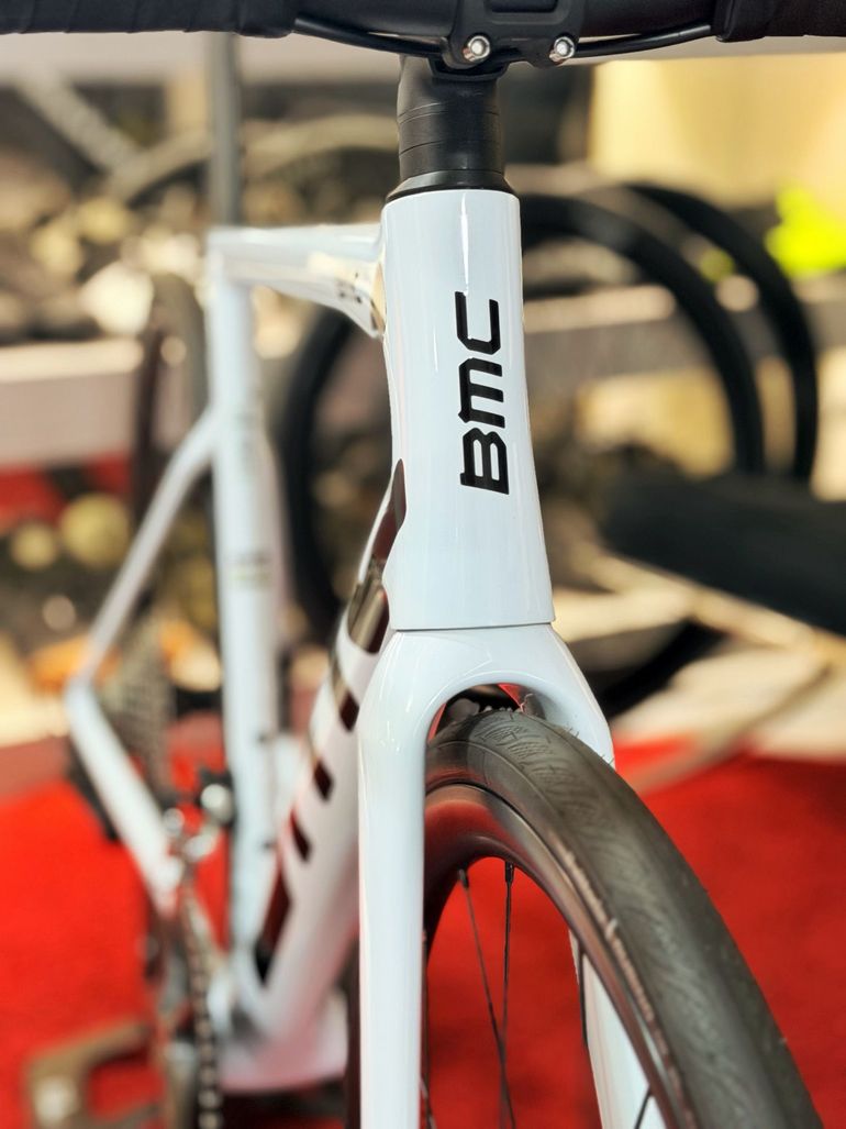 Gebrauchtes BMC Teammachine SLR THREE 2027 2027 Road & Gravel, Weiß — Bild 2 von 18