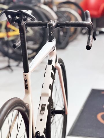 Gebrauchtes BMC Teammachine SLR THREE 2027 2027 Road & Gravel, Weiß — Bild 10 von 18