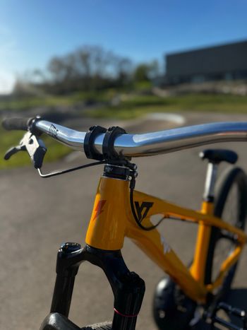 Used YT YT Dirt Love Core 3 T.M 2025 Mountainbike — image 3 of 3
