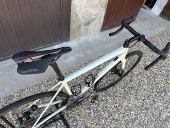Used Specialized Aethos Expert 2021 2021 Road & Gravel — image 2 of 8